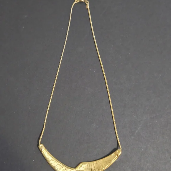 Monet Signed Vintage Black & Gold Retro Necklace - Picture 3 of 7